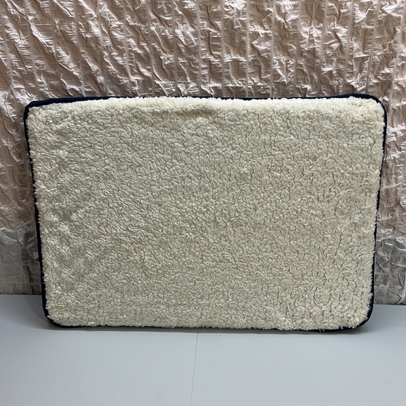 Double Orthopedic Dog Bed 28"x18"X 1.75" - Picture 2 of 4